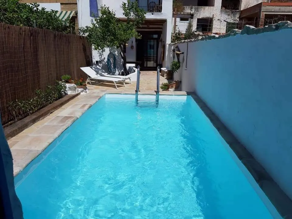 Construcción de piscina en vivienda particular en Sant Jordi